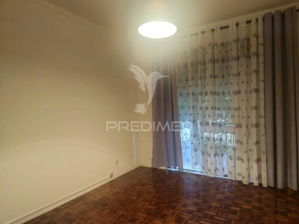 Apartamento T2 para Venda em São João Baptista Foto 3