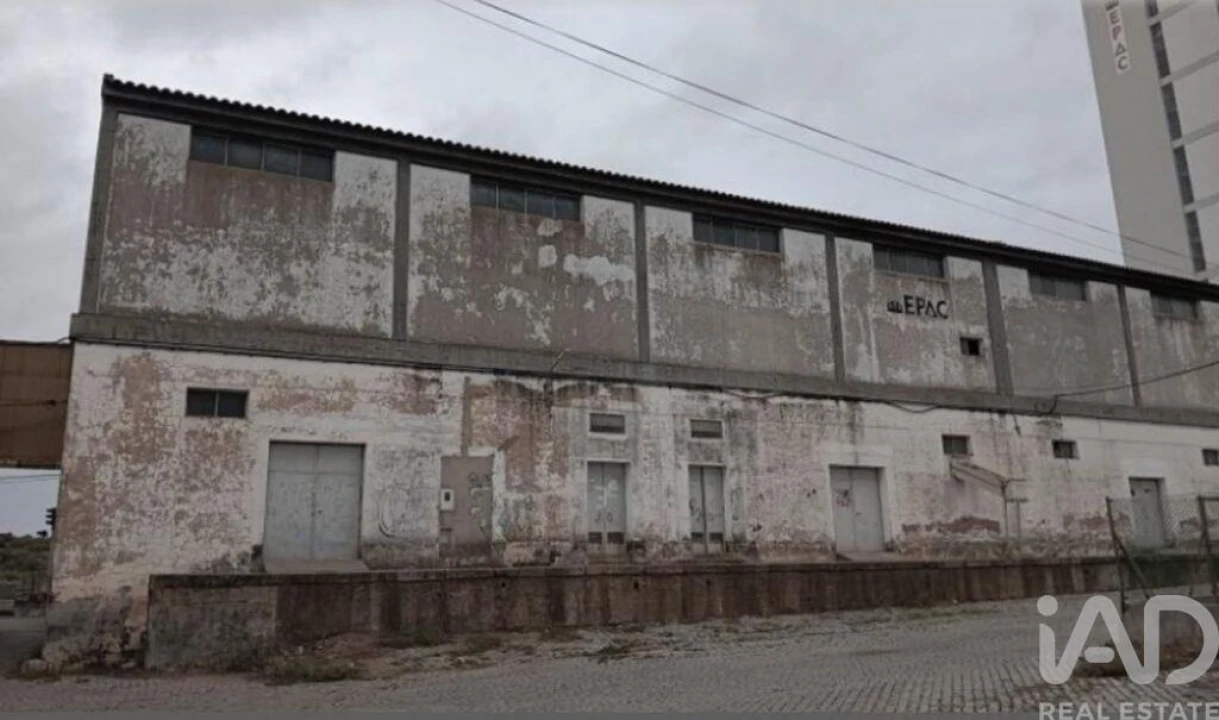 Armazém para Venda em Barbacena e Vila Fernando Foto 1