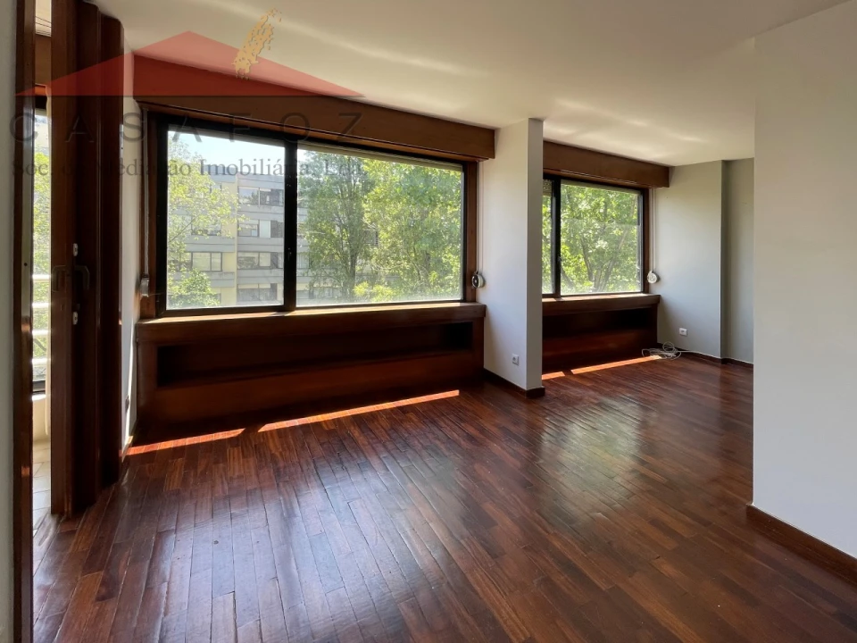 Apartamento T1 para Arrendamento em Aldoar, Foz do Douro e Nevogilde Foto 1