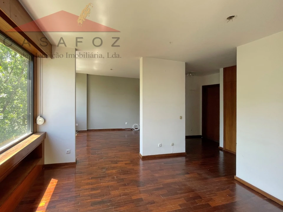 Apartamento T1 para Arrendamento em Aldoar, Foz do Douro e Nevogilde Foto 2