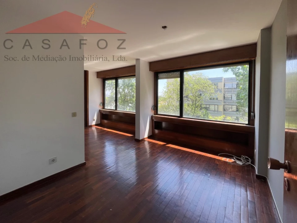 Apartamento T1 para Arrendamento em Aldoar, Foz do Douro e Nevogilde Foto 3
