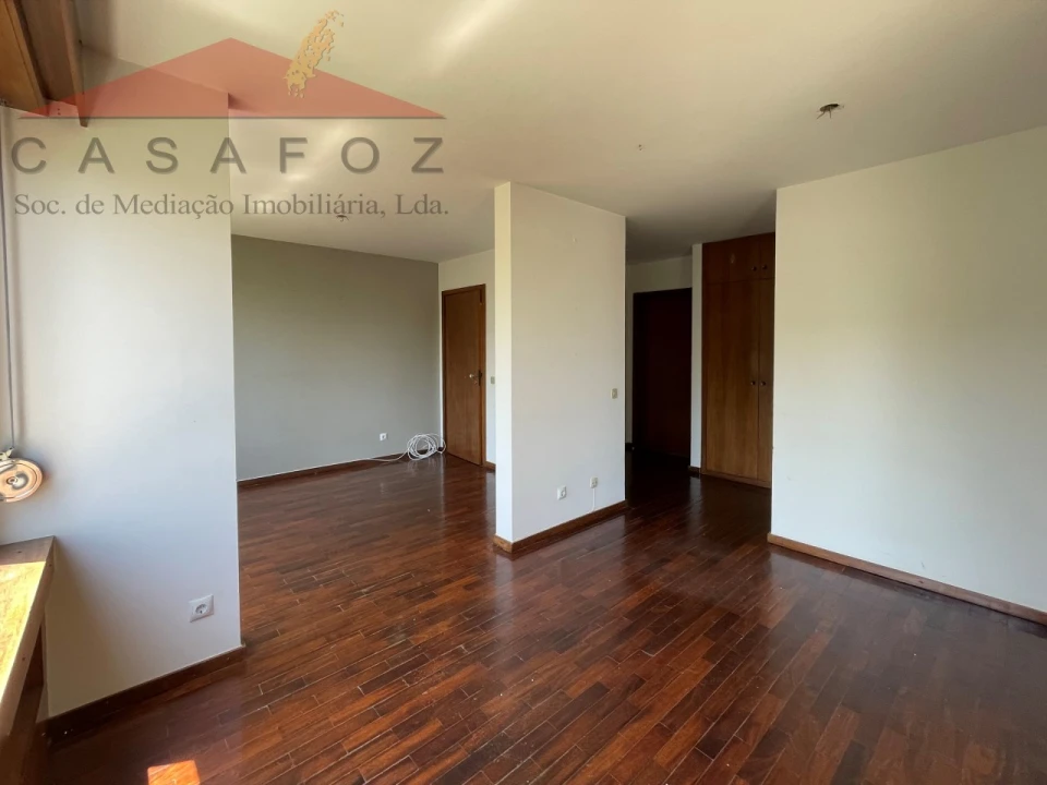 Apartamento T1 para Arrendamento em Aldoar, Foz do Douro e Nevogilde Foto 4