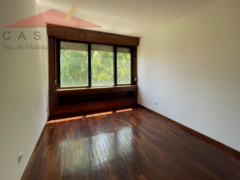 Apartamento T1 para Arrendamento em Aldoar, Foz do Douro e Nevogilde Foto 18