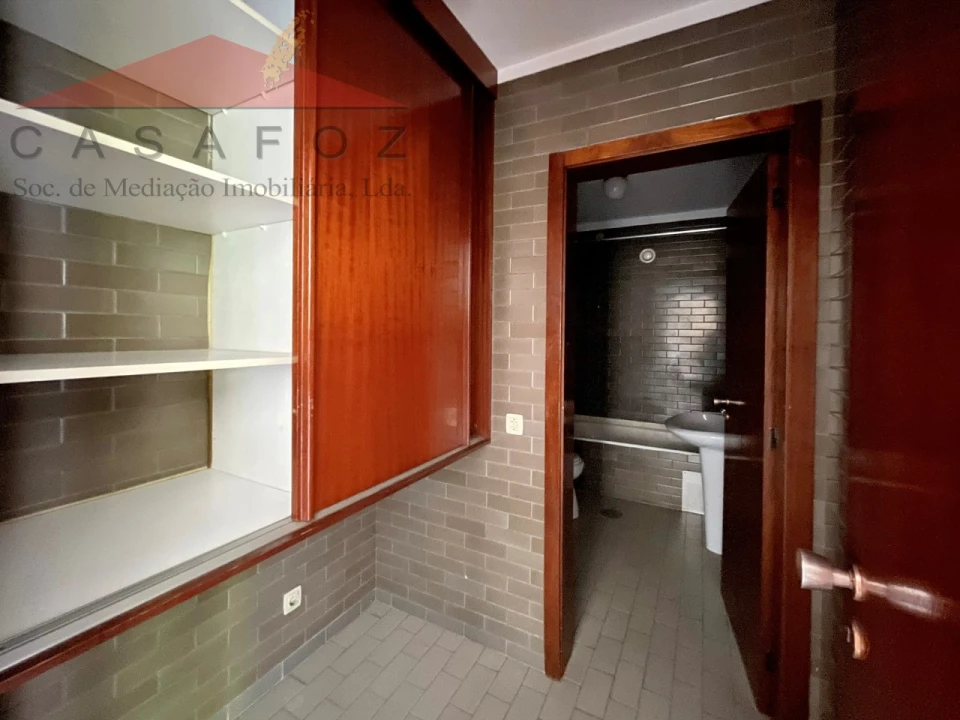 Apartamento T1 para Arrendamento em Aldoar, Foz do Douro e Nevogilde Foto 23