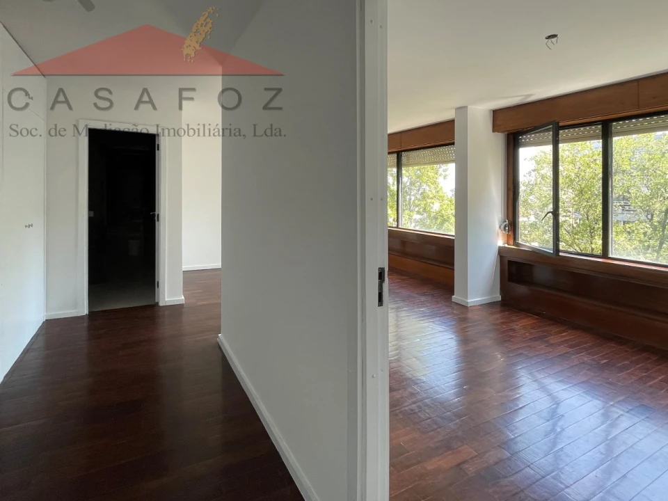 Apartamento T1 para Arrendamento em Aldoar, Foz do Douro e Nevogilde Foto 12