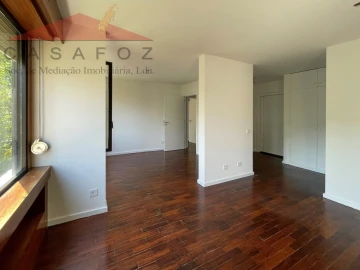 Apartamento T1 para Arrendamento em Aldoar, Foz do Douro e Nevogilde