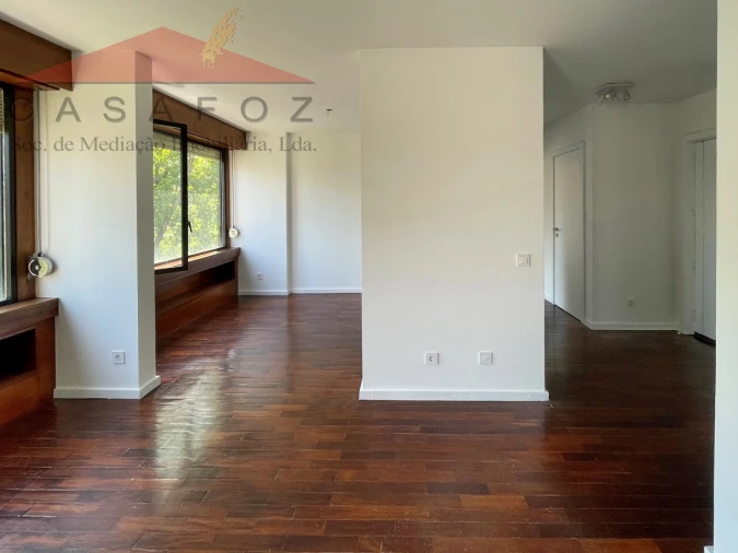 Apartamento T1 para Arrendamento em Aldoar, Foz do Douro e Nevogilde Foto 6