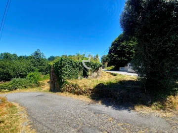 Moradia T2 para Venda em Ponte da Barca, V.N. Muía, Paço Vedro Magalhães