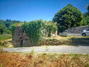 Moradia T2 para Venda em Ponte da Barca, V.N. Muía, Paço Vedro Magalhães