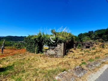 Moradia T2 para Venda em Ponte da Barca, V.N. Muía, Paço Vedro Magalhães