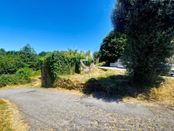 Moradia T2 para Venda em Ponte da Barca, V.N. Muía, Paço Vedro Magalhães