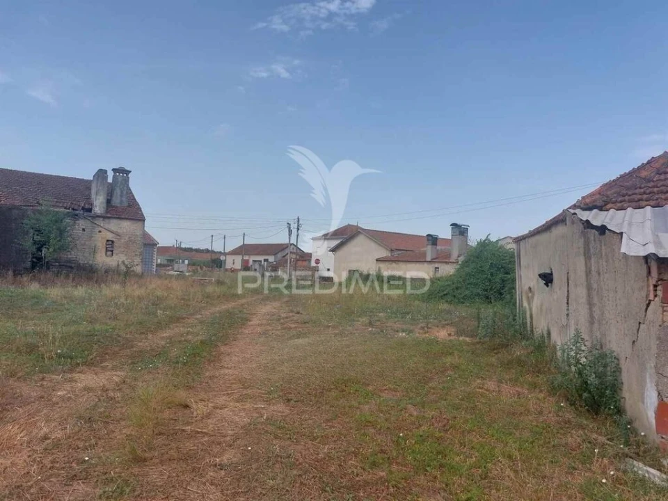 Moradia T2 para Venda em Oiã Foto 9