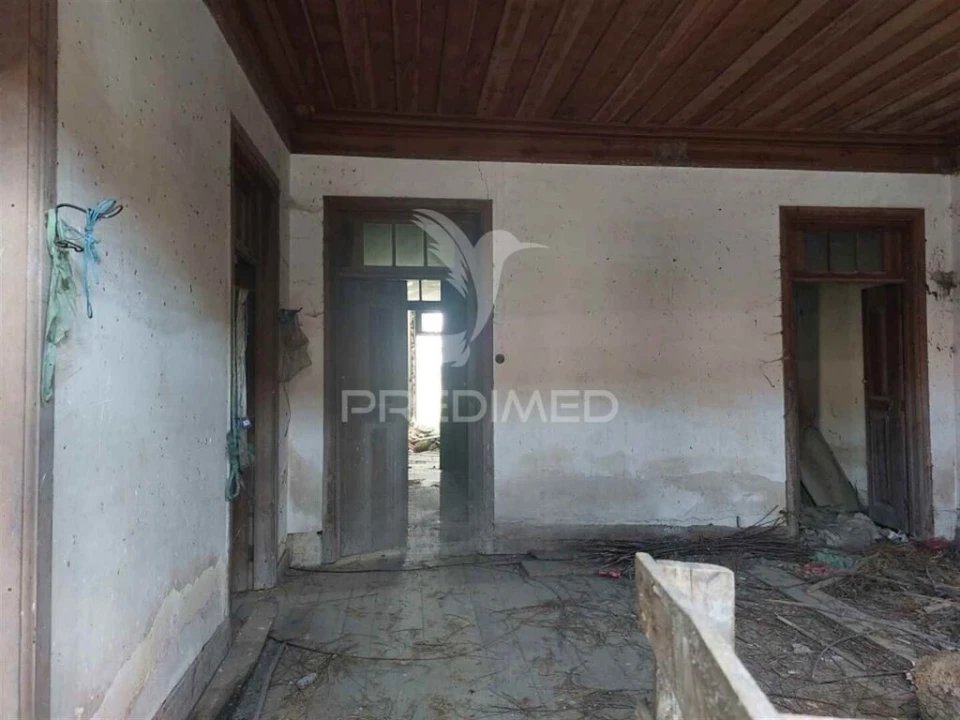 Moradia T2 para Venda em Oiã Foto 4