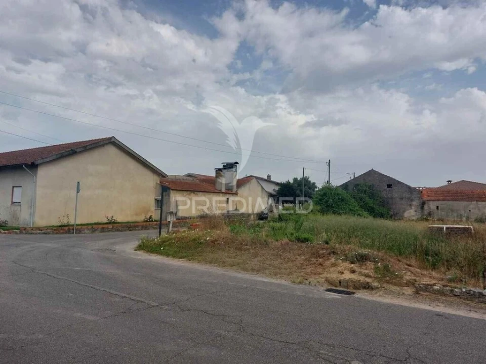 Moradia T2 para Venda em Oiã Foto 8