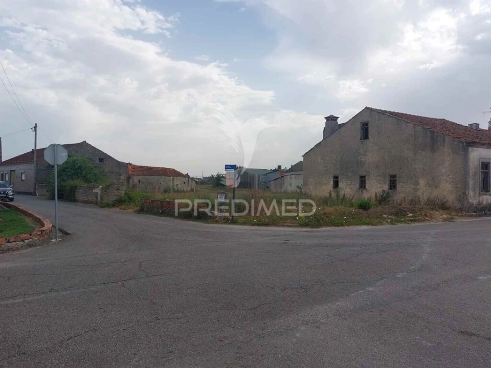 Moradia T2 para Venda em Oiã Foto 5