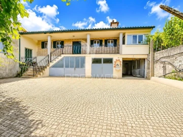 Moradia T5 para Venda em Valbom (São Pedro), Passô e Valbom (São Martinho)