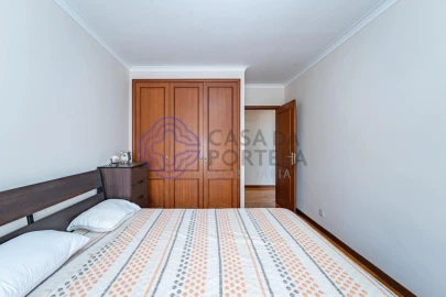 Apartamento T5 para Venda em Mafamude e Vilar do Paraíso