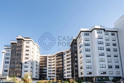 Apartamento T5 para Venda em Mafamude e Vilar do Paraíso