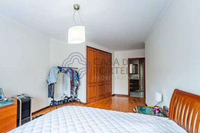 Apartamento T5 para Venda em Mafamude e Vilar do Paraíso