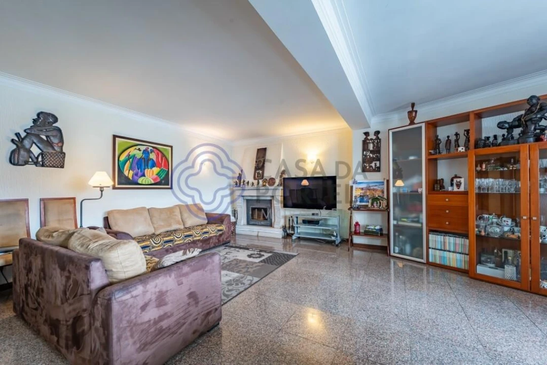 Apartamento T5 para Venda em Mafamude e Vilar do Paraíso Foto 5