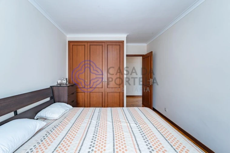 Apartamento T5 para Venda em Mafamude e Vilar do Paraíso Foto 23