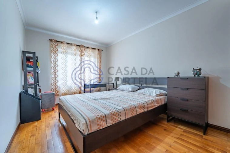 Apartamento T5 para Venda em Mafamude e Vilar do Paraíso Foto 22