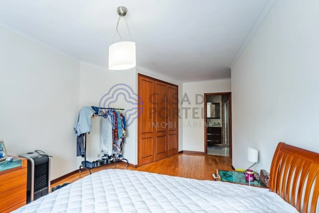 Apartamento T5 para Venda em Mafamude e Vilar do Paraíso Foto 15