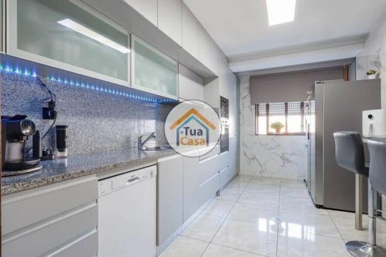 Apartamento T3 para Venda em Rio Tinto Foto 19