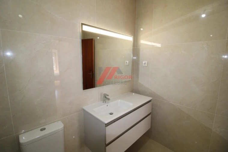 Apartamento T2 para Venda em Vila do Conde Foto 18