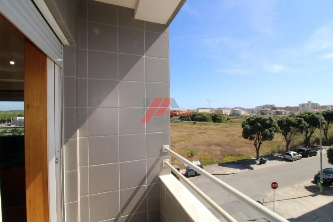 Apartamento T2 para Venda em Vila do Conde Foto 3