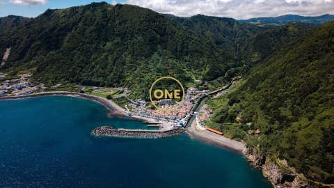 Moradia T2 para Venda em Ribeira Quente