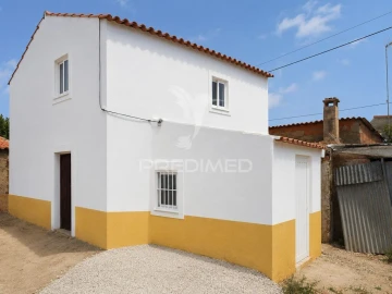 Moradia T1 para Venda em Madalena e Beselga