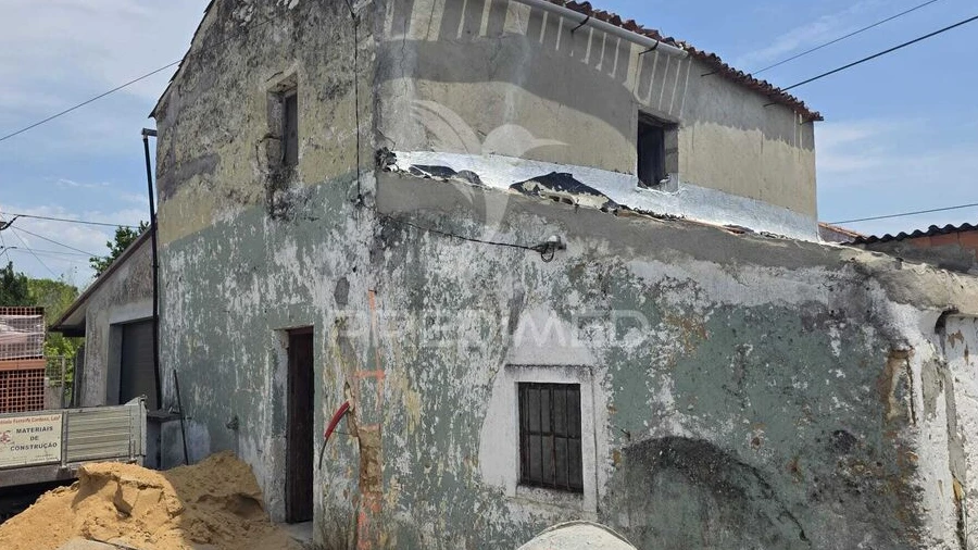 Moradia T1 para Venda em Madalena e Beselga