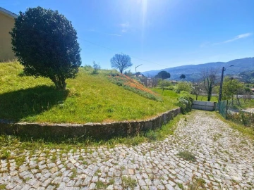 Moradia T4 para Venda em Baião (Santa Leocádia) e Mesquinhata