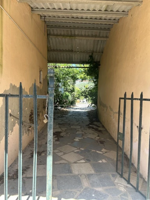 Moradia T5 para Venda em Igreja Nova do Sobral