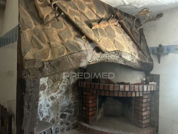 Moradia T5 para Venda em Igreja Nova do Sobral