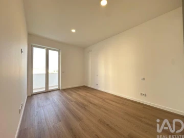 Apartamento T2 para Venda em Faro (Sé e São Pedro)