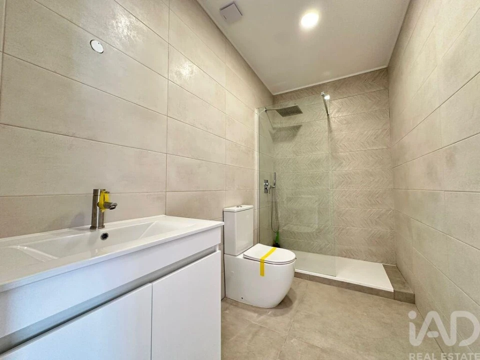 Apartamento T2 para Venda em Faro (Sé e São Pedro) Foto 14