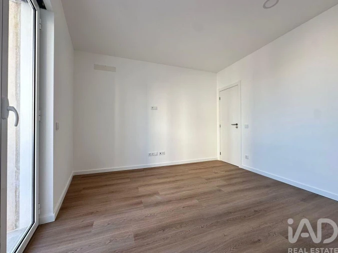 Apartamento T2 para Venda em Faro (Sé e São Pedro) Foto 9