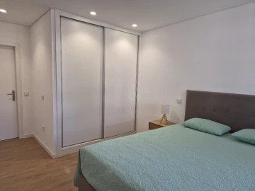 Quarto para Arrendamento em Oliveira, São Paio e São Sebastião
