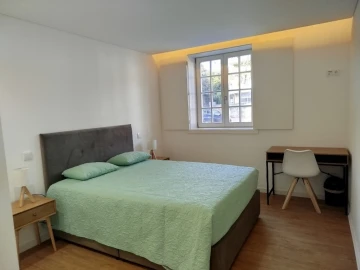 Quarto para Arrendamento em Oliveira, São Paio e São Sebastião