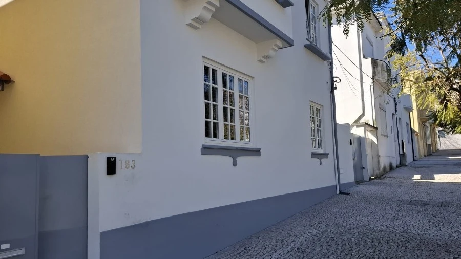 Quarto para Arrendamento em Oliveira, São Paio e São Sebastião