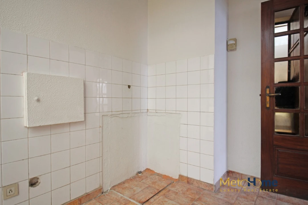 Loja para Arrendamento em Santa Marinha e São Pedro da Afurada Foto 11