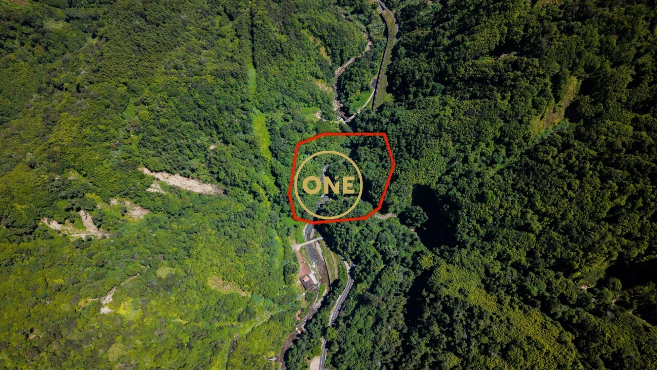 Terreno para Venda em Ribeira Quente Foto 4
