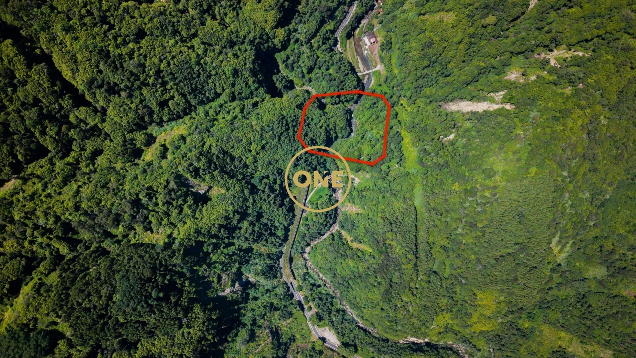 Terreno para Venda em Ribeira Quente Foto 2