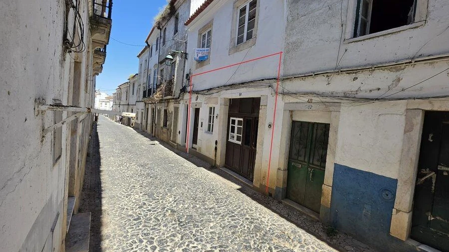 Moradia T4 para Venda em São Bento do Cortiço e Santo Estêvão