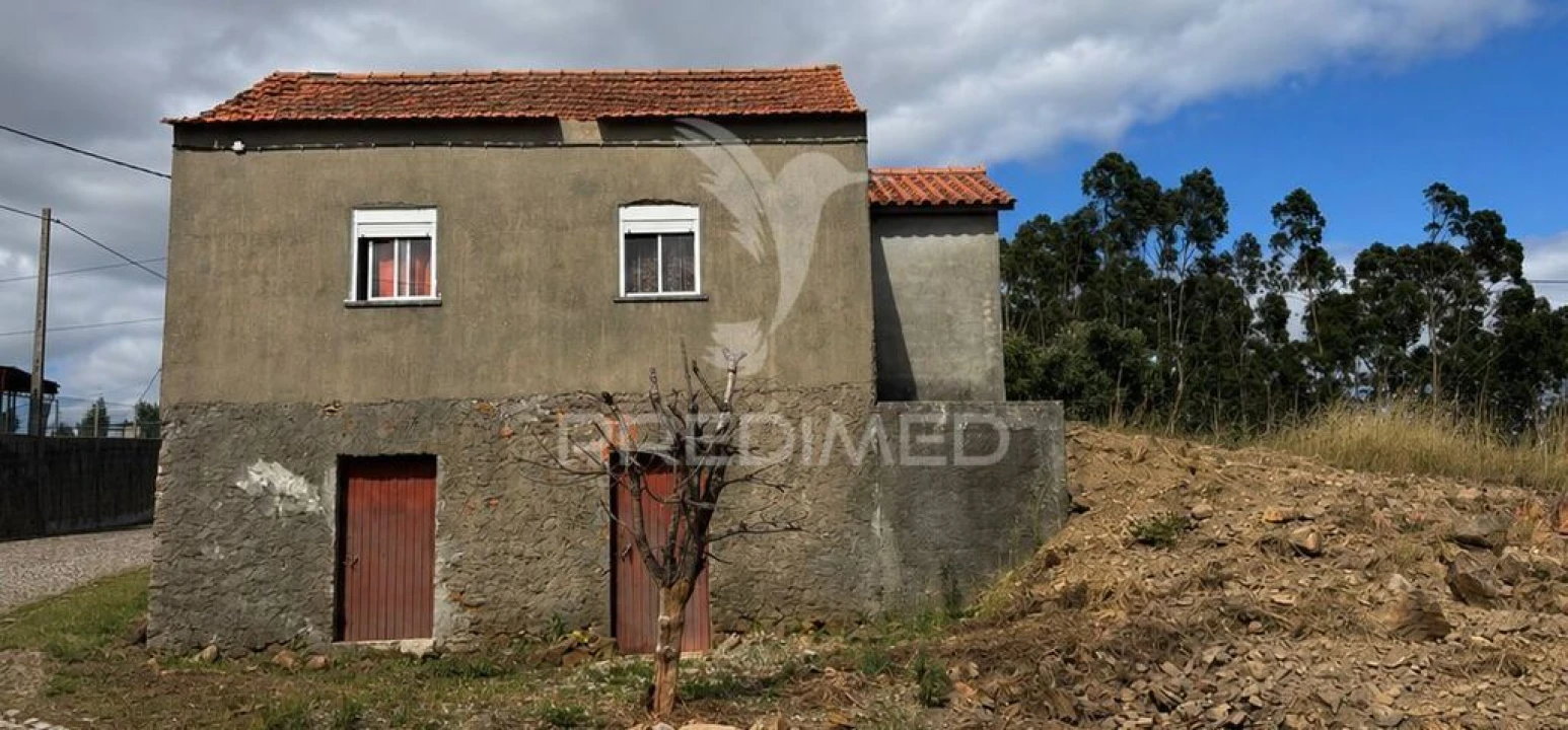 Moradia T2 para Venda em Arega Foto 1