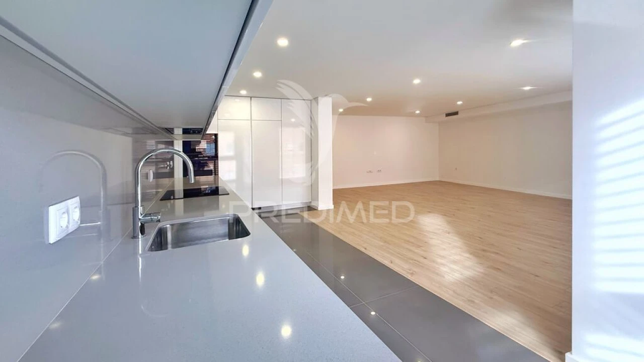 Apartamento T3 para Venda em Azurem Foto 3