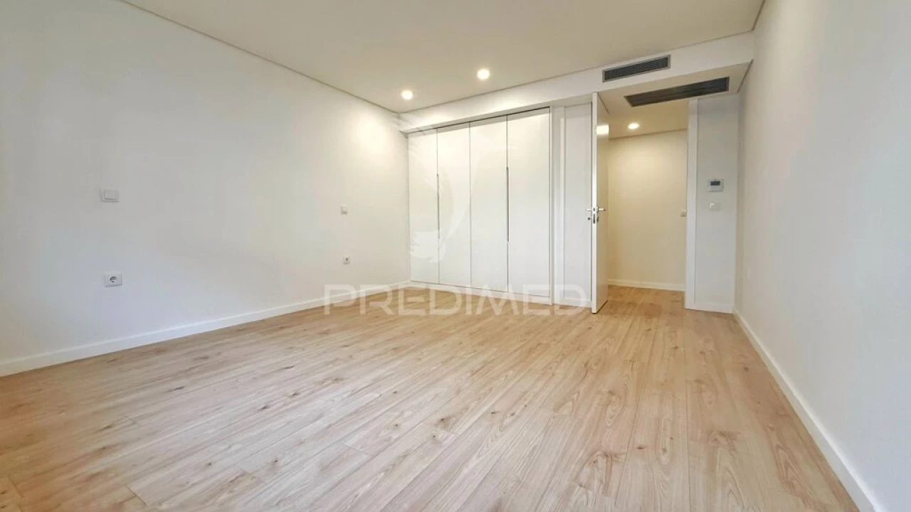 Apartamento T3 para Venda em Azurem Foto 16