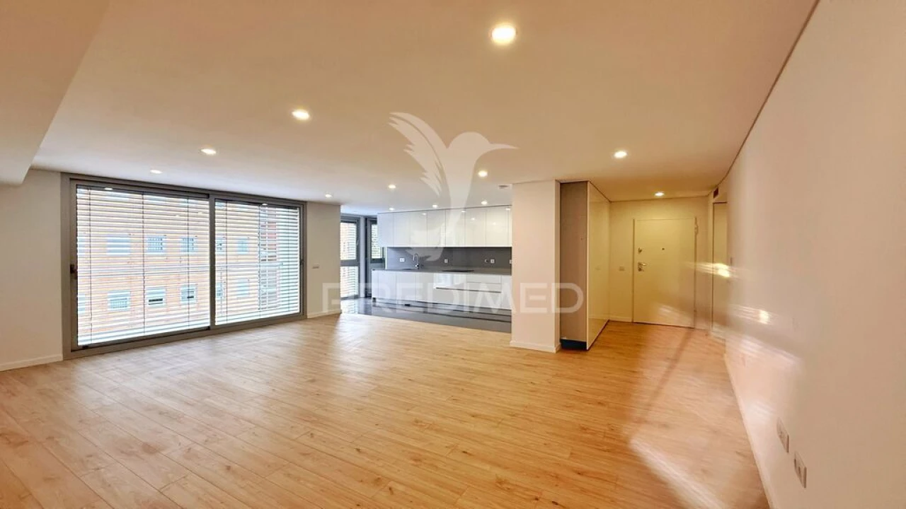 Apartamento T3 para Venda em Azurem Foto 1